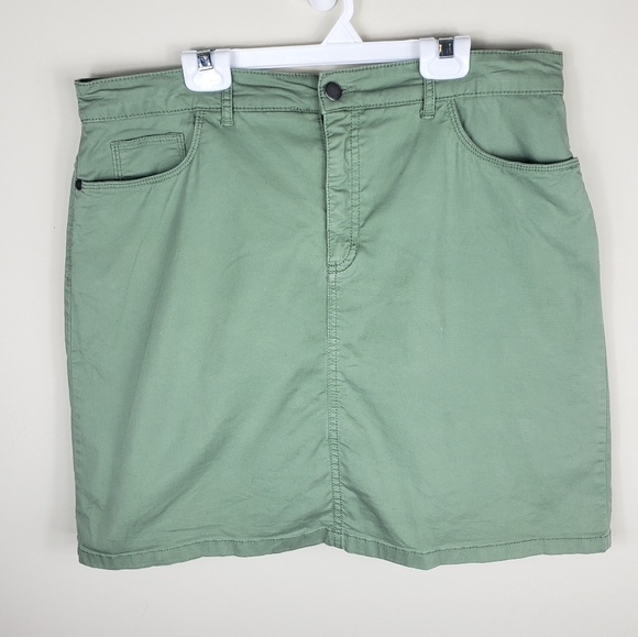 croft & barrow Pants - Croft & Barrow | 12 | Army Green Skort